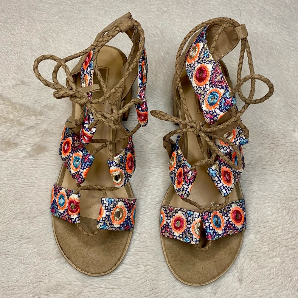 Adorable lace up forever 21 size 5.5 sandal heels